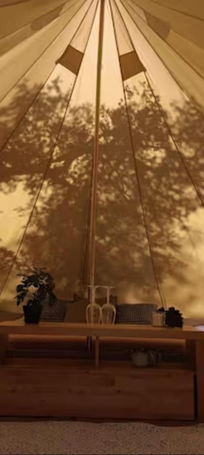 Evasion En Pleine Nature, Tipi Insolite Et Jacuzzi Au Pont Du Gard ! 韦尔-加尔桥 外观 照片