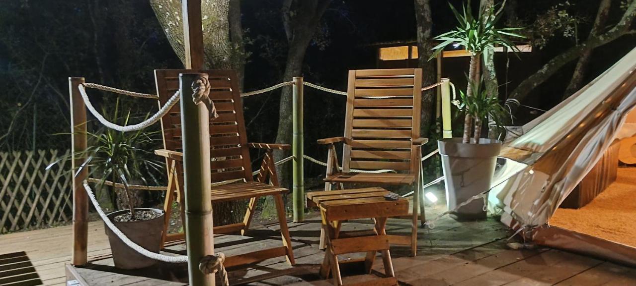 Evasion En Pleine Nature, Tipi Insolite Et Jacuzzi Au Pont Du Gard ! 韦尔-加尔桥 外观 照片